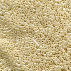 Delica 11/0 Crystal Ivory Ce Lyon -50gm/bg (DB1900-50)